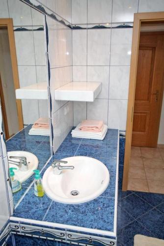 Apartment Selce 2364a