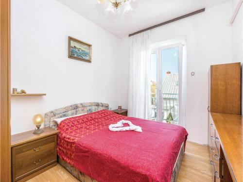 Six-bedroom Holiday Home In Selce