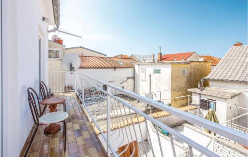 Six-bedroom Holiday Home In Selce