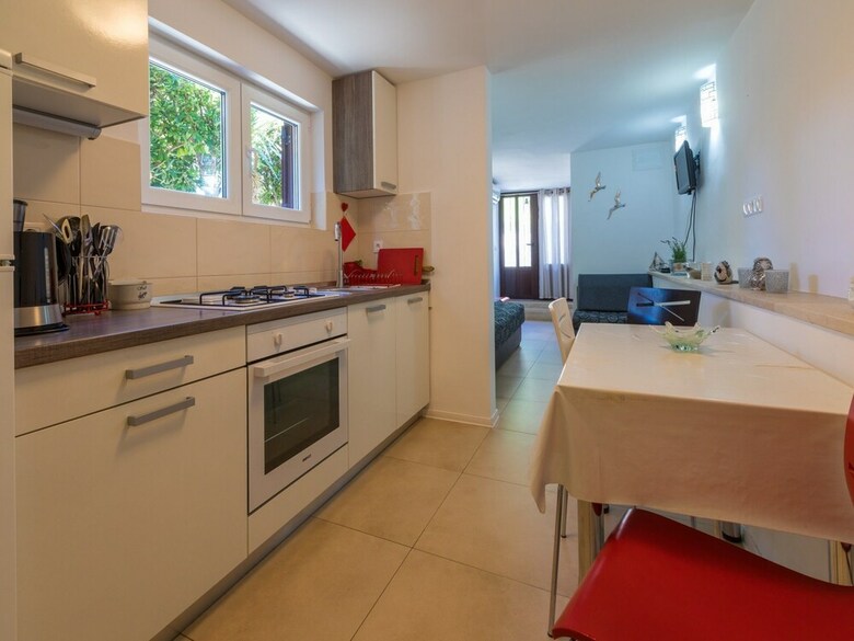 Apartments Hinic