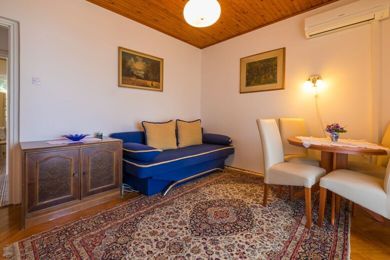 Apartments Hinic