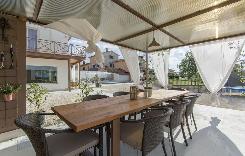 Villa Famiglia