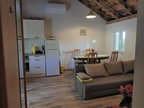 Mareta - Apartment In A Stone House