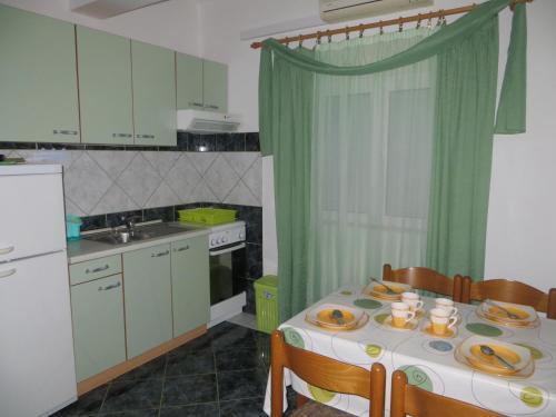 Apartments Marko 1305