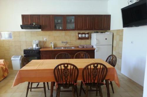 Apartments Marko 1305