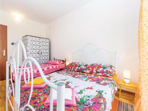 Three-bedroom Holiday Home In Senj