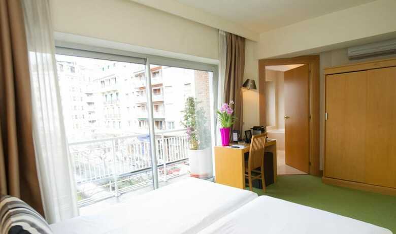 Hotel Zaragoza Plaza