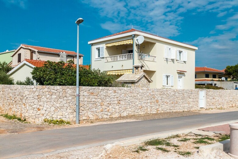 Apartment Mera