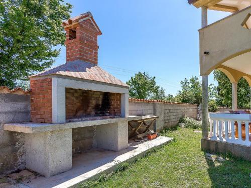 Holiday Home Pul 697