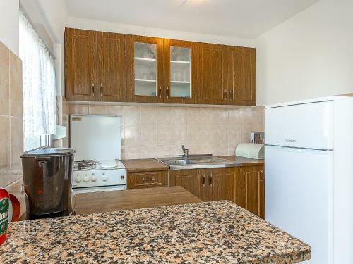 Holiday Home Pul 697