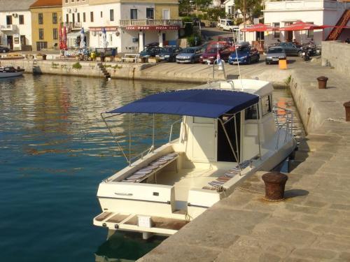 Apartment In Silo/insel Krk 13587