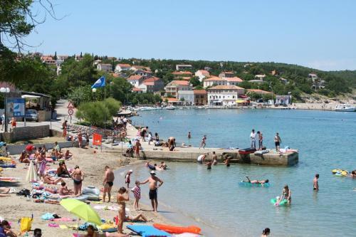 Apartment In Silo/insel Krk 13586