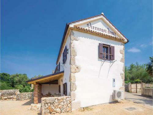 Two-bedroom Holiday Home In Silo