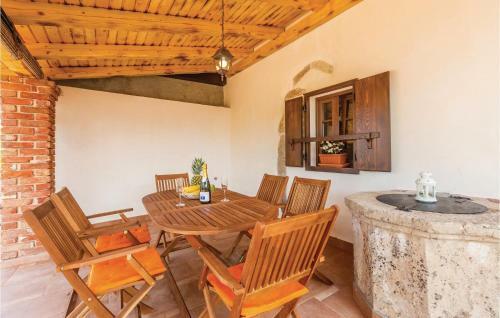 Two-bedroom Holiday Home In Silo