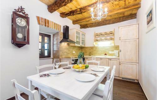 Two-bedroom Holiday Home In Silo