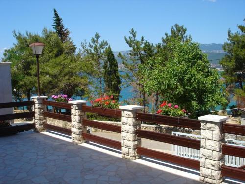 Apartments In Silo/insel Krk 13464