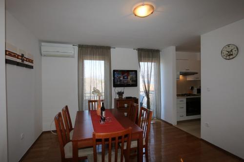 Apartments In ?ilo/insel Krk 13589