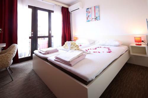 Hostal Guest House Zeba & Riviera