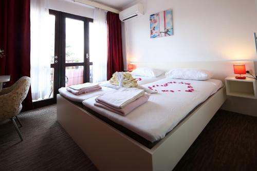 Hostal Guest House Zeba & Riviera