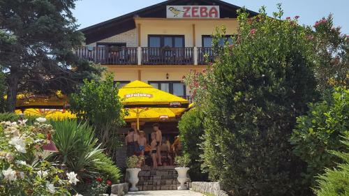 Hostal Guest House Zeba & Riviera