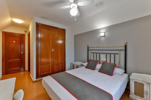 Hostal Hospeder�a Restaurante Pilar Villacast�n