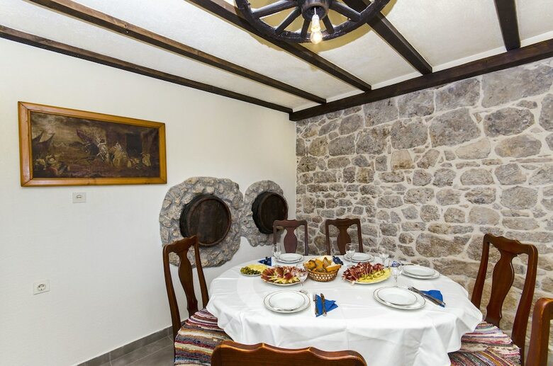 House Alka