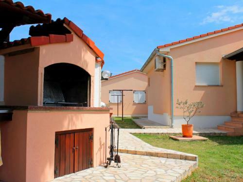 Holiday Home Casa Eduard