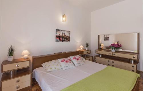 Apartment Liznjan Plekuti
