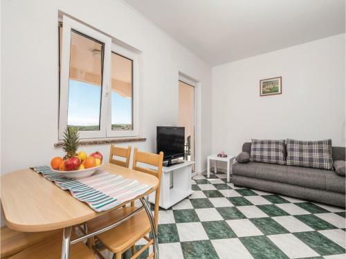 Two-bedroom Apartment In Caska
