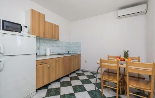 Two-bedroom Apartment In Caska