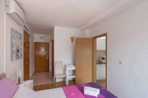 Apartments & Room Eva Slano