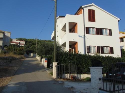 Apartment Slatine 15916b