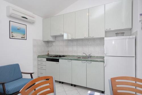 Apartment Slatine 6000c