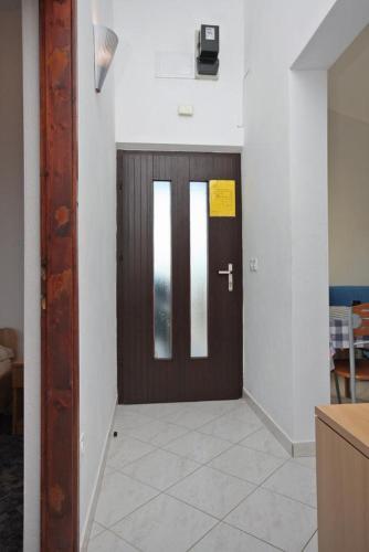 Apartment Slatine 6000c