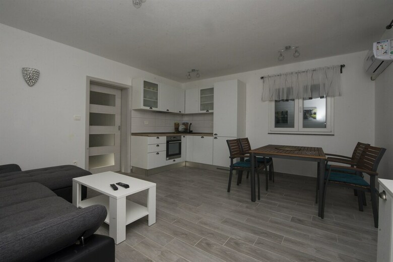 Apartment Jure