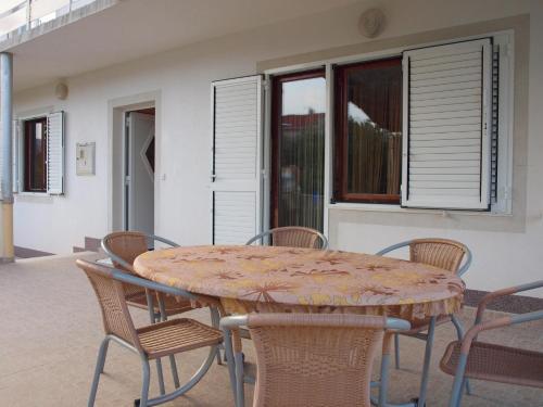 Apartments In Slatine/insel Ciovo 35465
