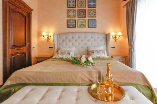 Slatine Villa Sleeps 9 Pool Air Con Wifi