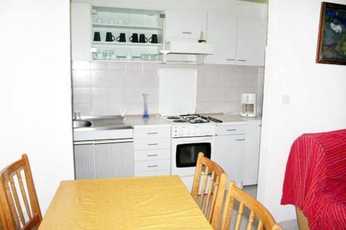 Apartments With A Parking Space Slatine (ciovo) - 1100