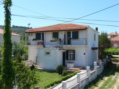 Apartment Slatine 15175b