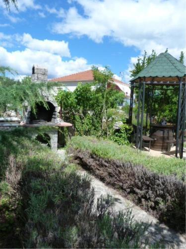 Apartment Slatine 15175b