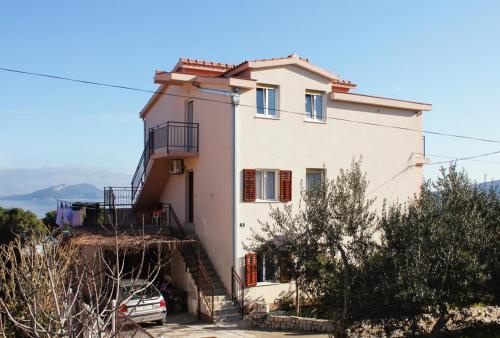 Apartment Slatine 5998b