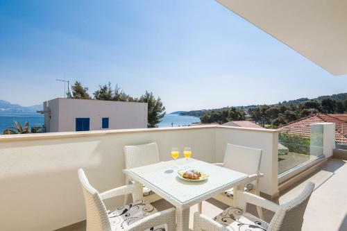Apartments Alba