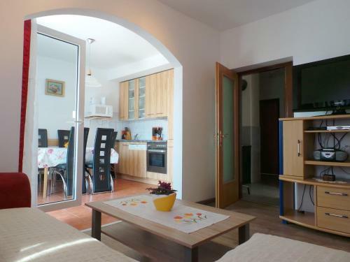 Jadranovo Apartment 5