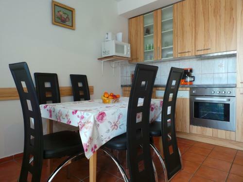Jadranovo Apartment 5