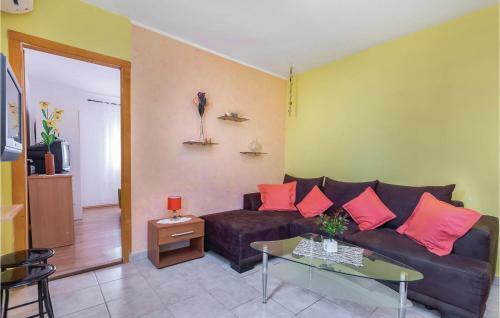 One-bedroom Apartment In Smrika