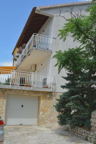 Apartments With A Parking Space Smrika (kraljevica) - 15709