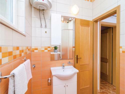 Three-bedroom Apartment In Sobra
