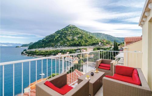 Three-bedroom Apartment In Sobra