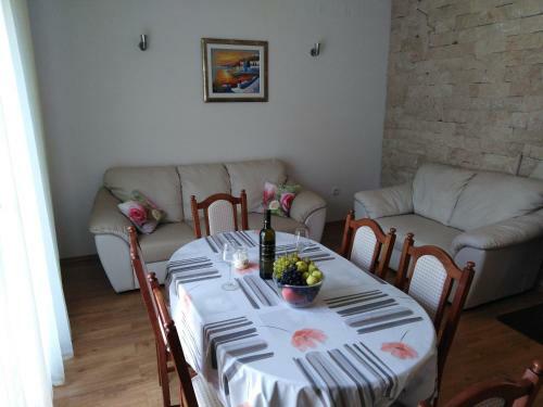 Apartments Miokovic