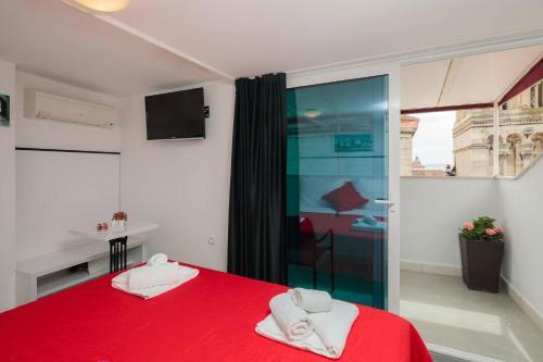 Apartamentos Plr-peristyle Luxury Rooms